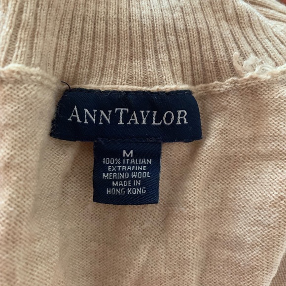 Ann Taylor sleeveless turtle neck sweater blouse - Picture 4 of 4